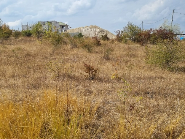 Купить земельный участок в Республике Крым. Вариант № 3764891, 14, площадь -  квм, цена 2100000 рублей