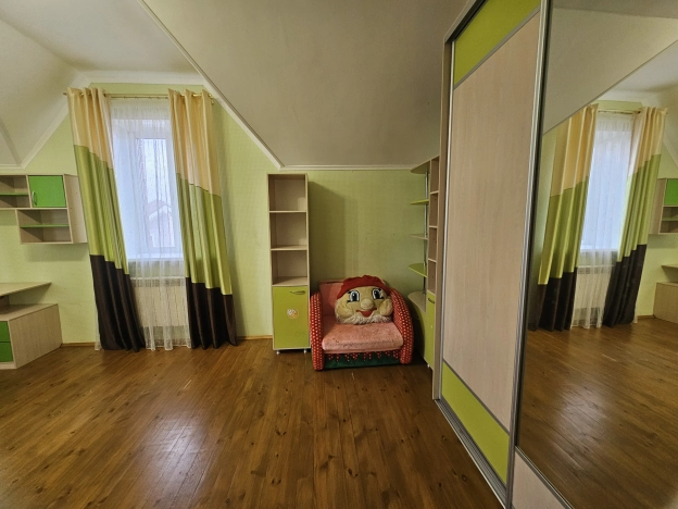 Снять дом в Тюменской области. Вариант № 5572, 15, площадь -  квм, цена 130000 рублей