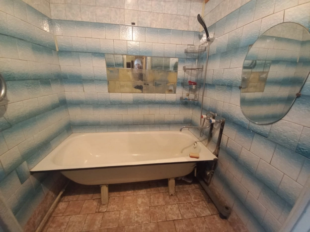 Купить двухкомнатную квартиру в Микрорайоне 15-й, Ангарск в Ангарске. Вариант № 33515, 11, площадь -  квм, цена 4100000 рублей