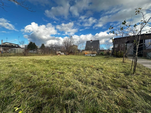 Купить земельный участок в Калининграде. Вариант № 9458381, 18, площадь -  квм, цена 2500000 рублей