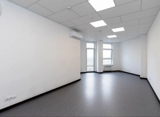 Снять коммерческую недвижимость в Омске. Вариант № 3177, 4, площадь -  квм, цена 525000 рублей