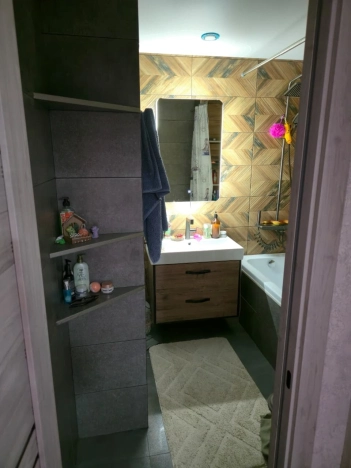 Купить двухкомнатную квартиру в Новороссийске. Вариант № 1950890, 6, площадь -  квм, цена 9500000 рублей