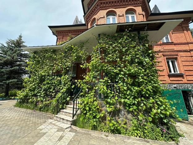 Купить дом в Москве. Вариант № 6266913, 3, площадь -  квм, цена 95000000 рублей