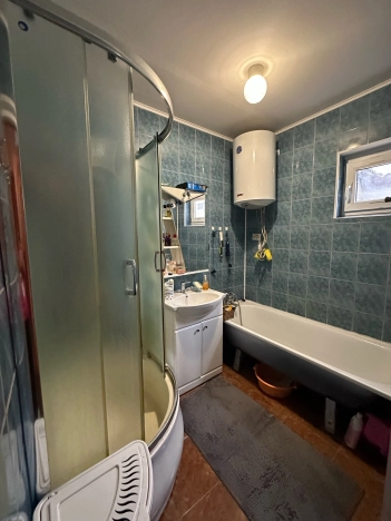 Купить четырехкомнатную квартиру в Калининградской области. Вариант № 8268923, 9, площадь -  квм, цена 5100000 рублей