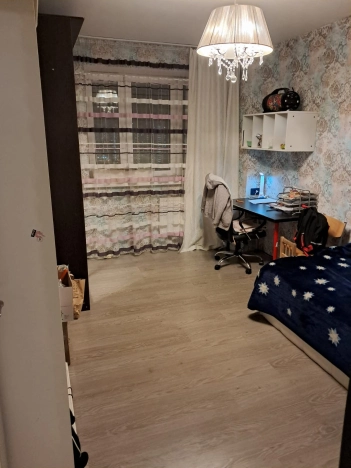 Купить трехкомнатную квартиру в районе Выборгский в Санкт-Петербурге. Вариант № 34496, 17, площадь -  квм, цена 17000000 рублей