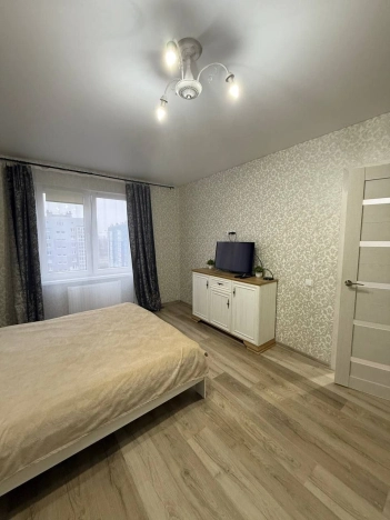 Снять однокомнатную квартиру на улице Маршала Борзова в Калининграде. Вариант № 10999942, 9, площадь - квм, цена 33000 рублей