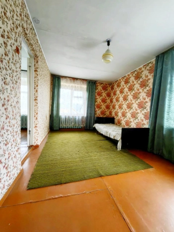 Купить трехкомнатную квартиру на улице Пионерская в Новосибирской области. Вариант № 25024, 15, площадь -  квм, цена 3650000 рублей