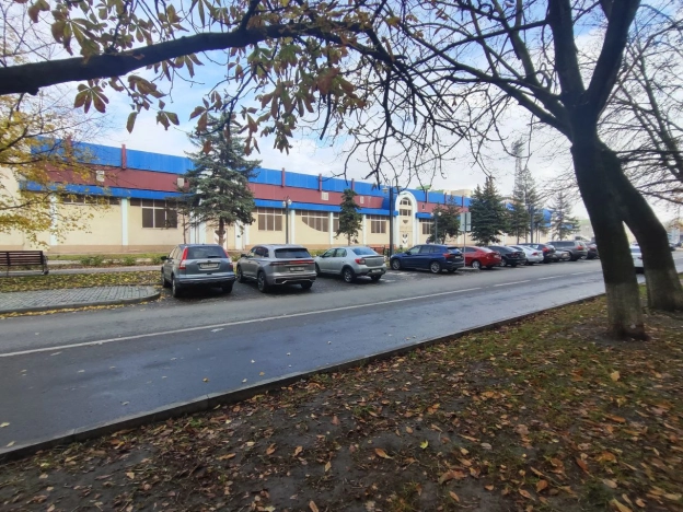 Купить торговые помещения в Белгороде. Вариант № 8760633, 4, площадь -  квм, цена 12400000 рублей