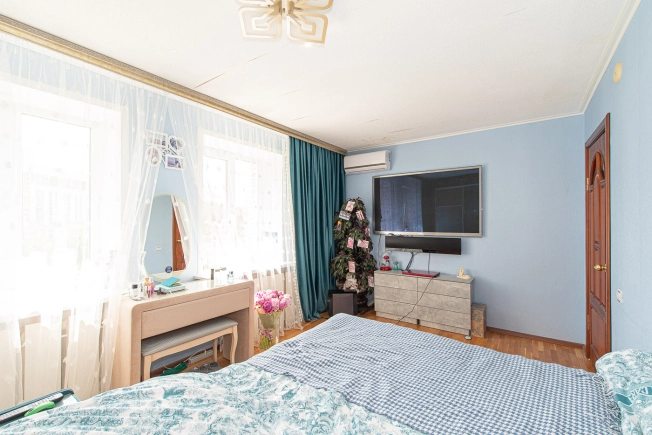 Купить квартиру на вторичке на улице Молодёжная в Владимирской области. Вариант № 10615408, 24, площадь -  квм, цена 15250000 рублей