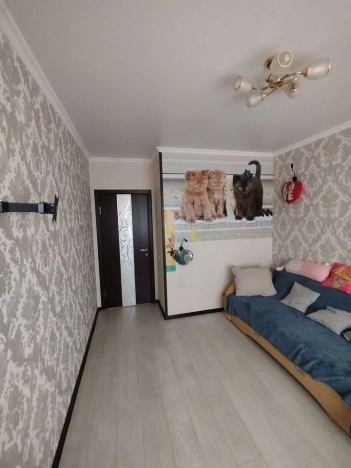 Купить трехкомнатную квартиру в Калининграде. Вариант № 9702593, 13, площадь -  квм, цена 9600000 рублей