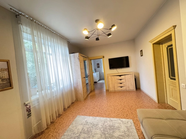 Купить трехкомнатную квартиру в районе Ленинский в Новосибирске. Вариант № 2476453, 17, площадь -  квм, цена 7990000 рублей