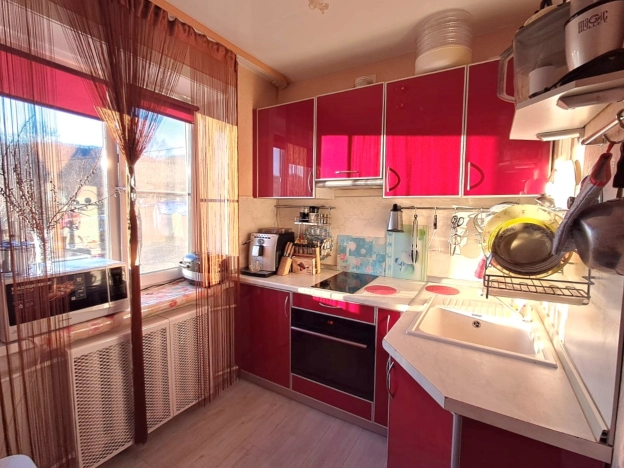 Купить трехкомнатную квартиру в Южно-Сахалинске. Вариант № 16610, 6, площадь -  квм, цена 5100000 рублей