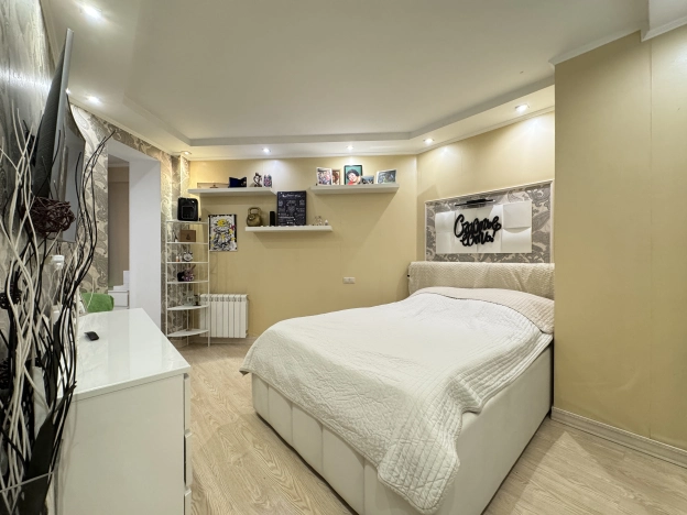 Купить двухкомнатную квартиру в Красногорске. Вариант № 3298791, 0, площадь -  квм, цена 14200000 рублей