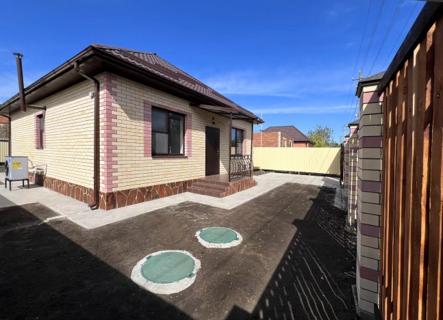 Купить дом на улице Карла Маркса в Краснодаре. Вариант № 18755, 17, площадь -  квм, цена 6950000 рублей