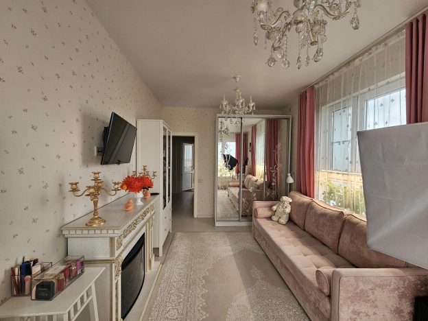 Купить трехкомнатную квартиру в Пушкине. Вариант № 5755488, 20, площадь -  квм, цена 16000000 рублей