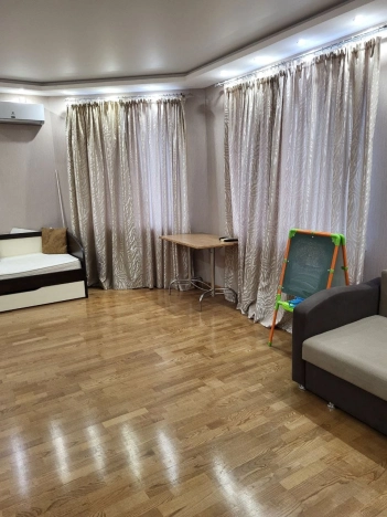 Купить трехкомнатную квартиру на улице Университетский проспект в Волгограде. Вариант № 8151878, 5, площадь -  квм, цена 11650000 рублей