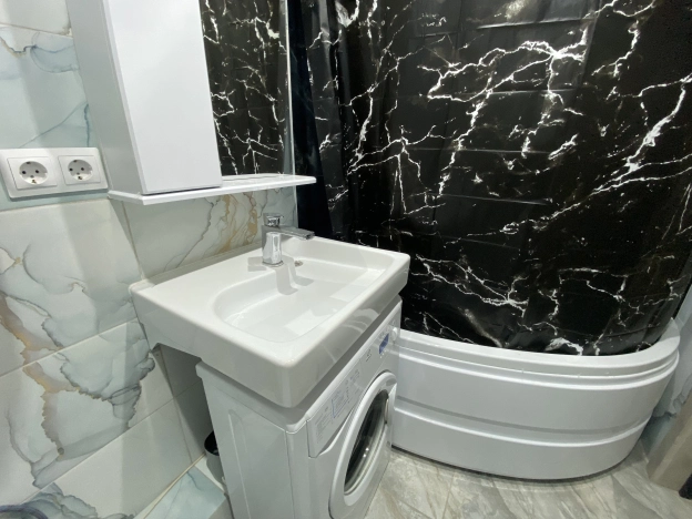 . Вариант № 2560405, 18, площадь - 35.1 квм, цена 4650000 рублей