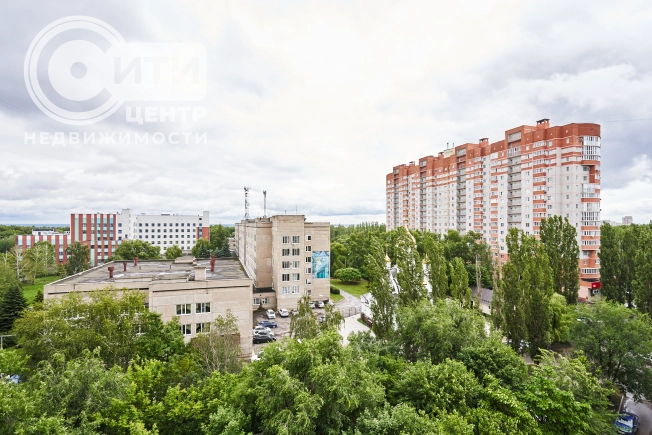 Купить трехкомнатную квартиру в районе Центральный в Воронеже. Вариант № 53484, 27, площадь -  квм, цена 8999000 рублей