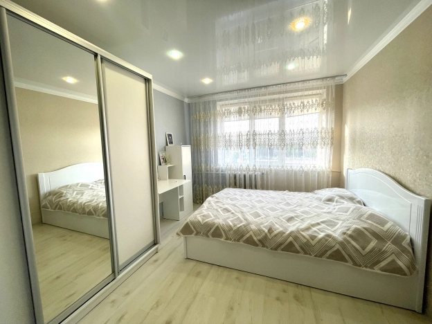 Купить трехкомнатную квартиру в Микрорайоне Фестивальный в Краснодаре. Вариант № 1221081, 5, площадь -  квм, цена 5500000 рублей