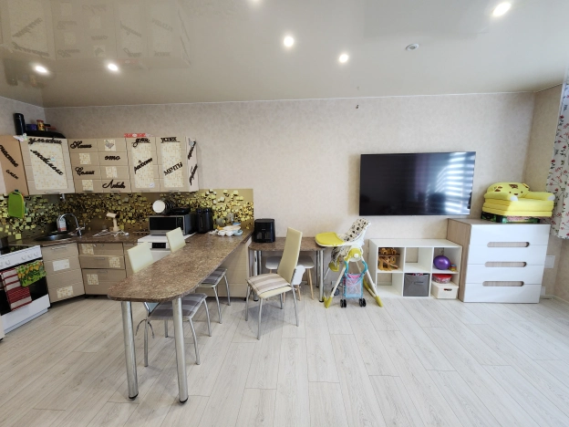 Купить двухкомнатную квартиру в Сыктывкаре. Вариант № 6059705, 11, площадь -  квм, цена 7300000 рублей