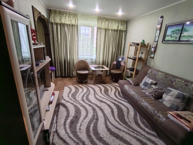 Купить однокомнатную квартиру в Калужской области. Вариант № 5419047, 3, площадь -  квм, цена 3270000 рублей