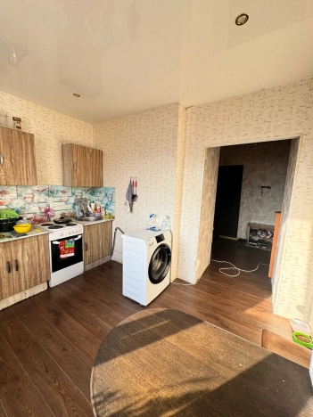 Купить однокомнатную квартиру в районе Калининский в Новосибирске. Вариант № 8464825, 4, площадь -  квм, цена 3750000 рублей