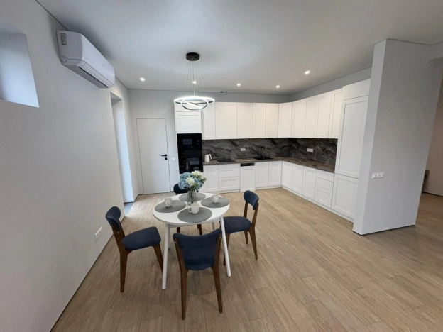 Купить дом в Москве. Вариант № 10129639, 1, площадь -  квм, цена 27953999 рублей