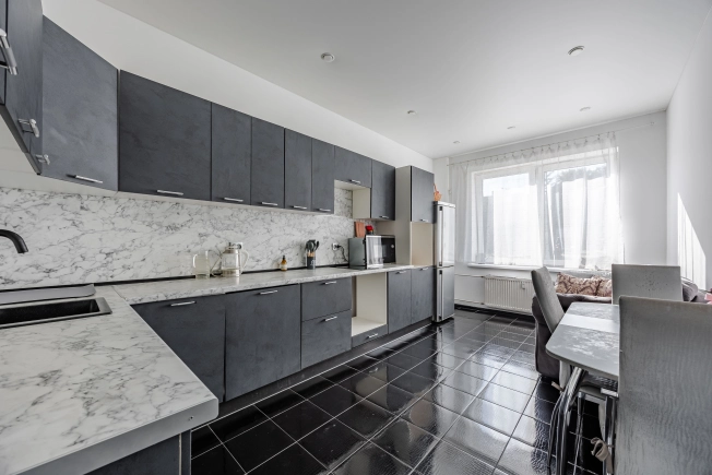 Купить однокомнатную квартиру на улице Плесецкая в Санкт-Петербурге. Вариант № 2553398, 4, площадь -  квм, цена 12500000 рублей