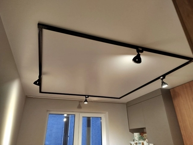 Купить квартиру в Омске. Вариант № 10247600, 4, площадь -  квм, цена 5950000 рублей