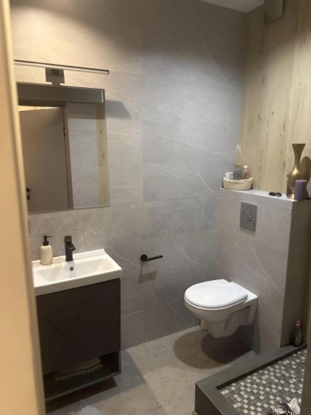 Купить квартиру в Москве. Вариант № 8536282, 8, площадь -  квм, цена 37000000 рублей