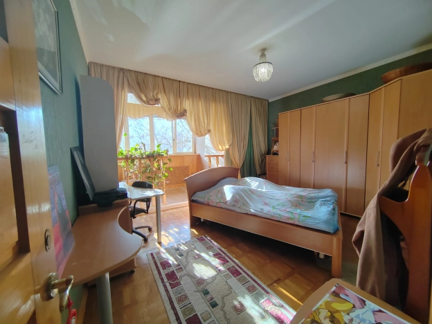 Купить четырехкомнатную квартиру в Белгородской области. Вариант № 6665899, 4, площадь -  квм, цена 8000000 рублей