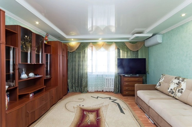 Купить двухкомнатную квартиру на вторичке в Микрорайоне 4-й, Тобольск в Тобольске. Вариант № 11034, 0, площадь -  квм, цена 5800000 рублей