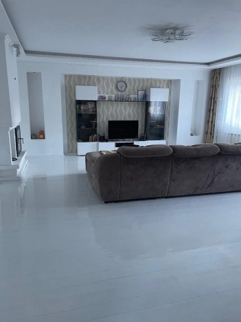 Купить дом в Иркутской области. Вариант № 9434992, 5, площадь -  квм, цена 10800000 рублей