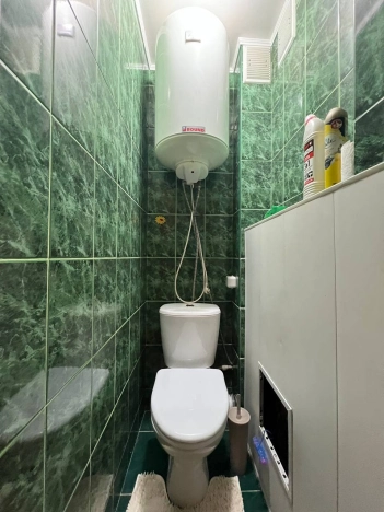 Купить однокомнатную квартиру на улице Садовая в Белгородской области. Вариант № 7837647, 4, площадь -  квм, цена 3550000 рублей