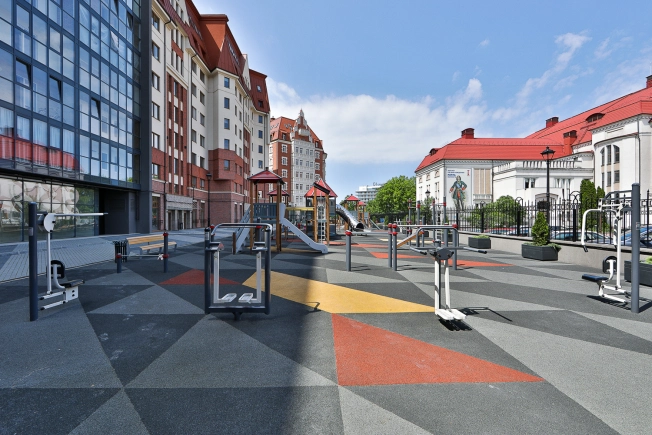 Купить трехкомнатную квартиру на улице Клиническая в Калининграде. Вариант № 3455, 18, площадь -  квм, цена 30000000 рублей