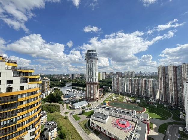 Купить четырехкомнатную квартиру на вторичке в Московской области. Вариант № 820646, 36, площадь - квм, цена 64690000 рублей