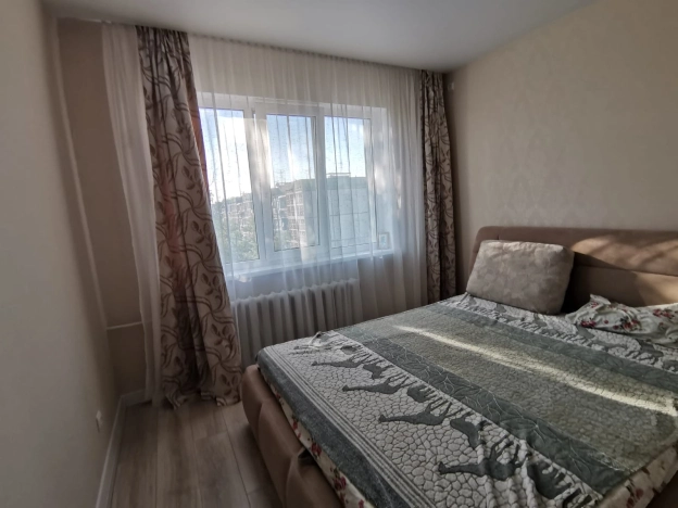 Купить трехкомнатную квартиру в Микрорайоне 8-й, Элиста в Элисте. Вариант № 10685, 6, площадь -  квм, цена 5600000 рублей