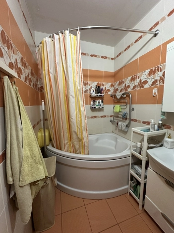 Купить квартиру на улице Коммунаров в Краснодаре. Вариант № 9164833, 11, площадь -  квм, цена 7890000 рублей