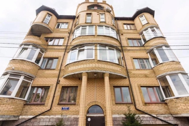 Купить квартиру в Москве. Вариант № 2143106, 9, площадь -  квм, цена 7900000.0000 рублей