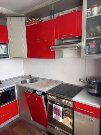 Купить трехкомнатную квартиру в Томской области. Вариант № 10049738, 10, площадь -  квм, цена 3800000 рублей