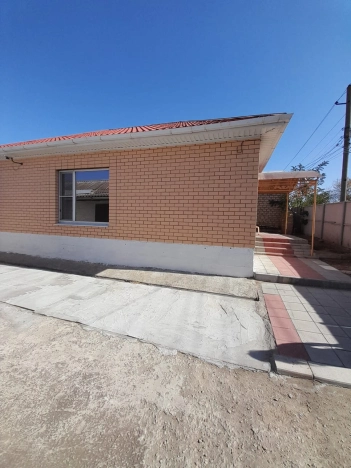 Купить дом на улице Хомутникова в Элисте. Вариант № 23158, 1, площадь -  квм, цена 10000000 рублей