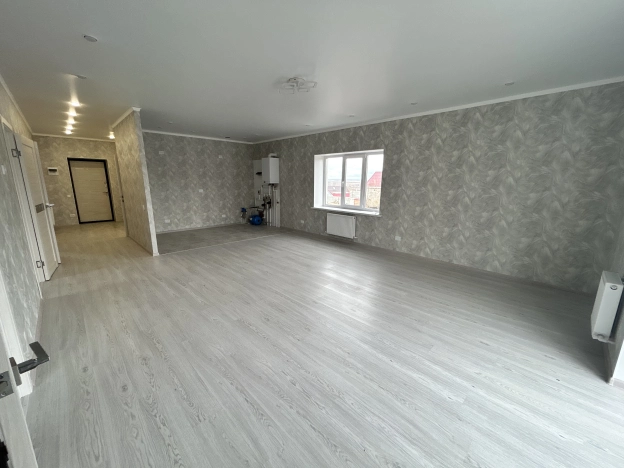 . Вариант № 33983, 1, площадь - 100 квм, цена 7500000 рублей