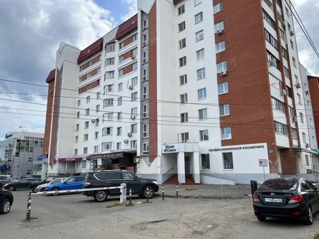 Купить трехкомнатную квартиру на вторичке на улице Суворова в Пензе. Вариант № 5478767, 28, площадь - квм, цена 12980000 рублей