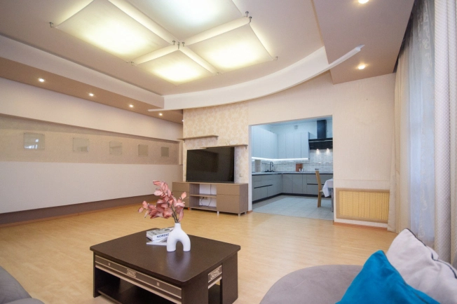 Купить квартиру на улице Свердлова в Балакове. Вариант № 3046979, 13, площадь - квм, цена 10100000 рублей