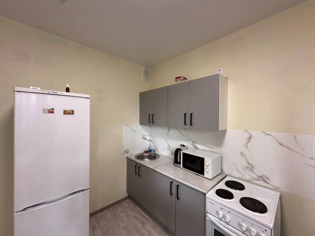 Купить однокомнатную квартиру на улице Плесецкая в Санкт-Петербурге. Вариант № 5451804, 4, площадь -  квм, цена 7800000 рублей