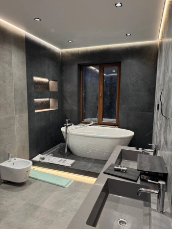 Купить дом в Севастополе. Вариант № 6272551, 4, площадь -  квм, цена 68000000 рублей