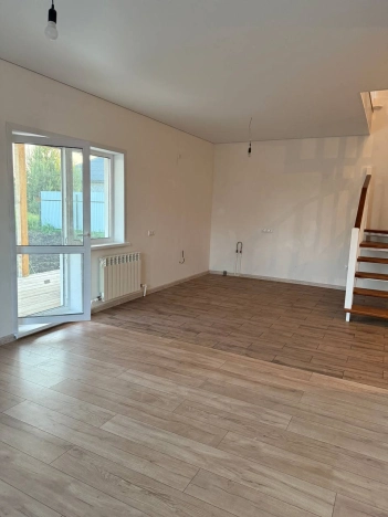 Купить дом на улице Луговская в Бердске. Вариант № 4882710, 16, площадь -  квм, цена 9500000 рублей