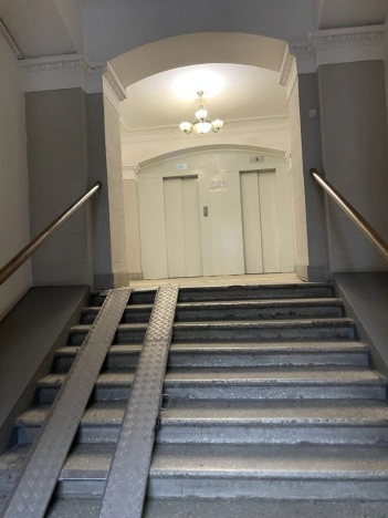 Купить квартиру в Москве. Вариант № 10429830, 12, площадь -  квм, цена 38800000 рублей