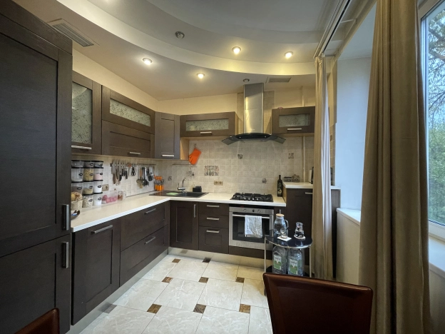 Купить квартиру в Москве. Вариант № 8004979, 19, площадь - квм, цена 28000000 рублей