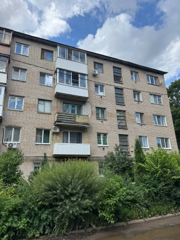 Купить однокомнатную квартиру в Смоленской области. Вариант № 1046673, 16, площадь -  квм, цена 3150000 рублей